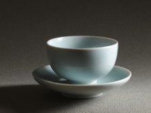 Tazza e piattino in porcellana celadon: Jingedezhen Cina, novembre 2014